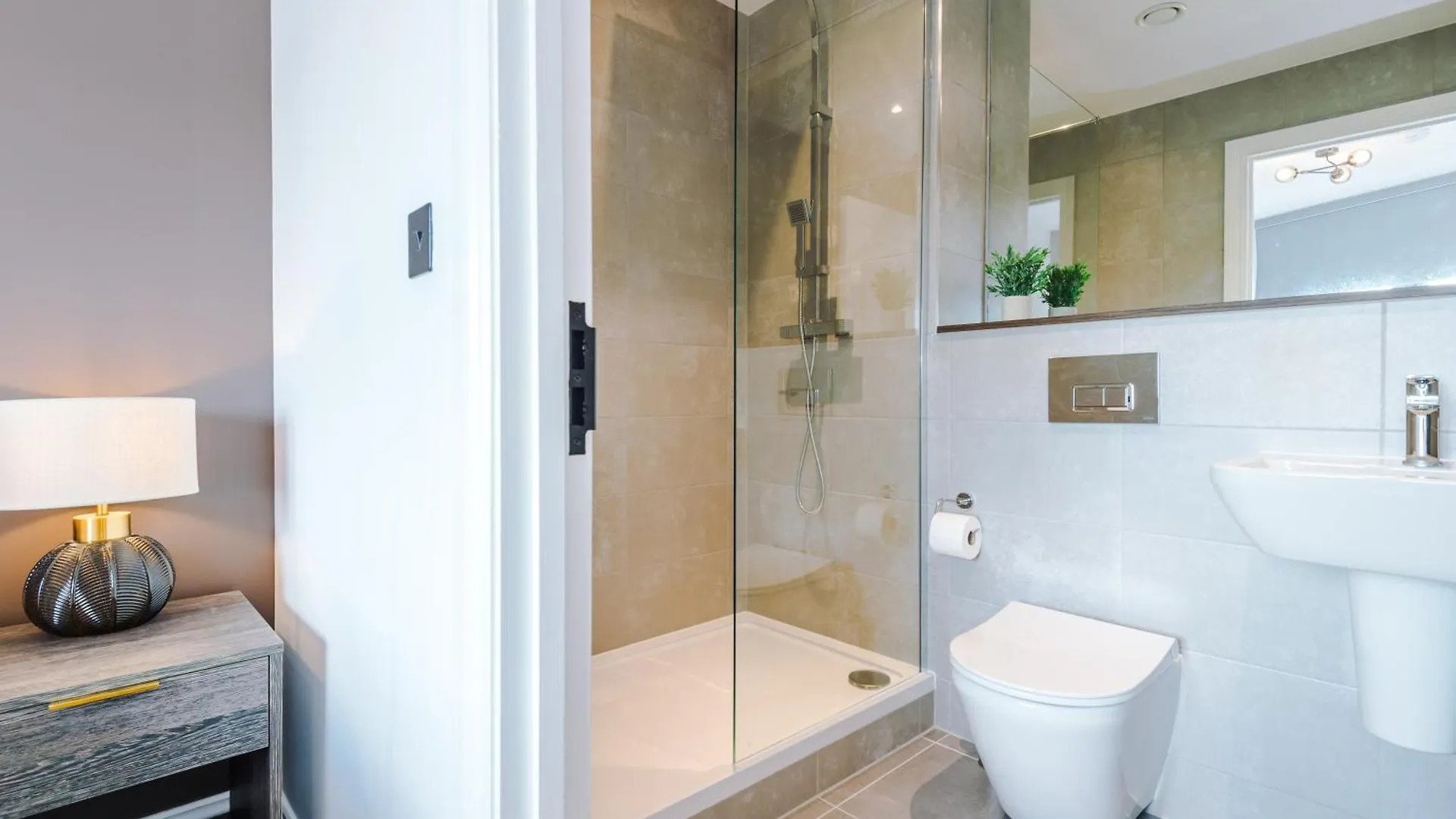 Premium 3 Bed Apartment City Centre - Free Parking Leeds