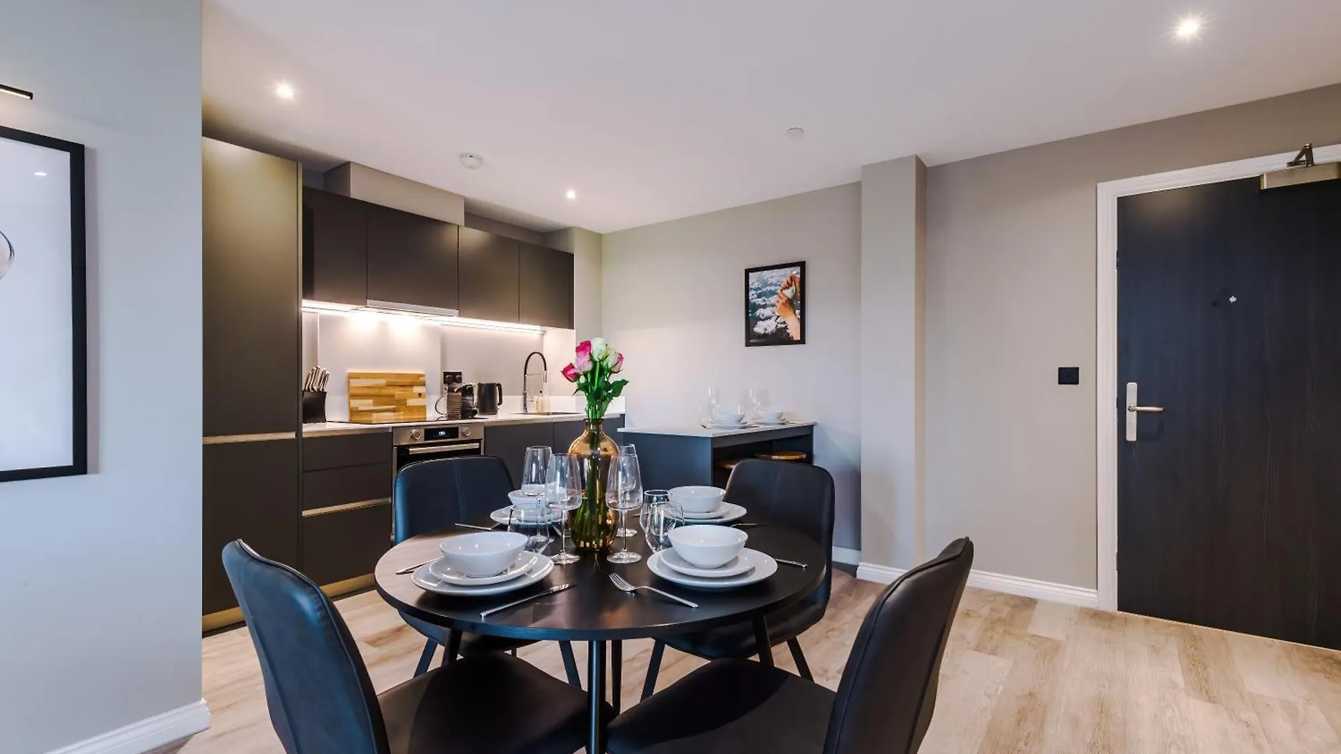 Premium 3 Bed Apartment City Centre - Free Parking Leeds