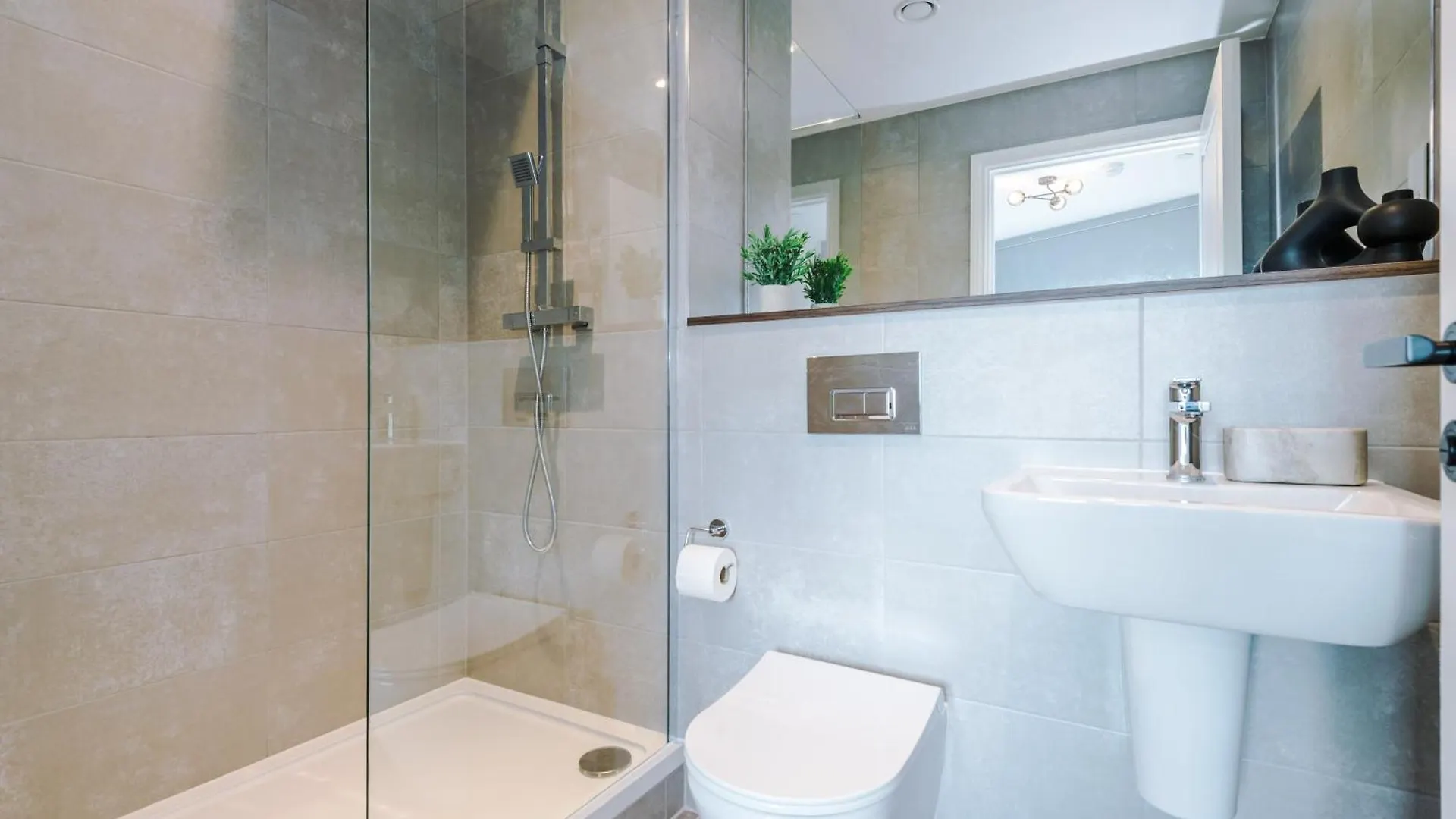 Premium 3 Bed Apartment City Centre - Free Parking Leeds