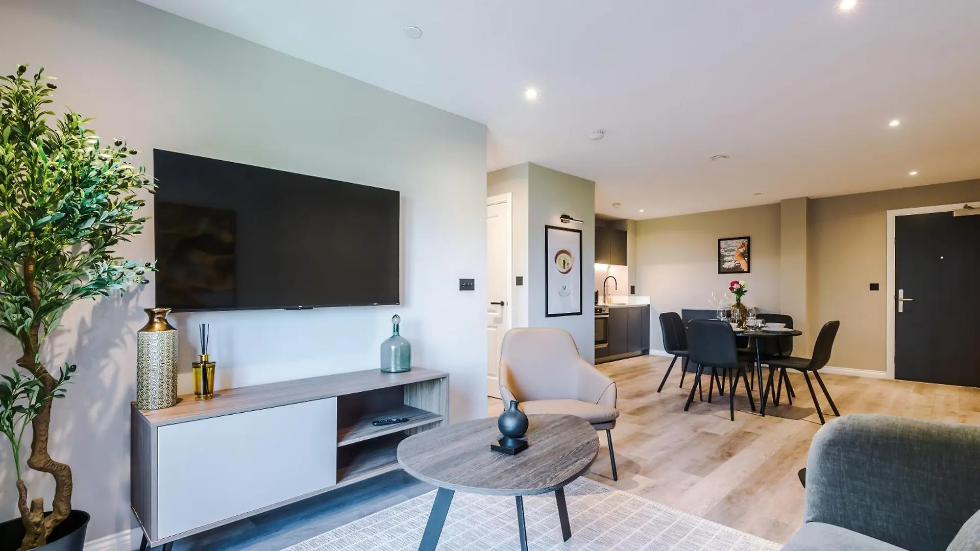 Premium 3 Bed Apartment City Centre - Free Parking Leeds